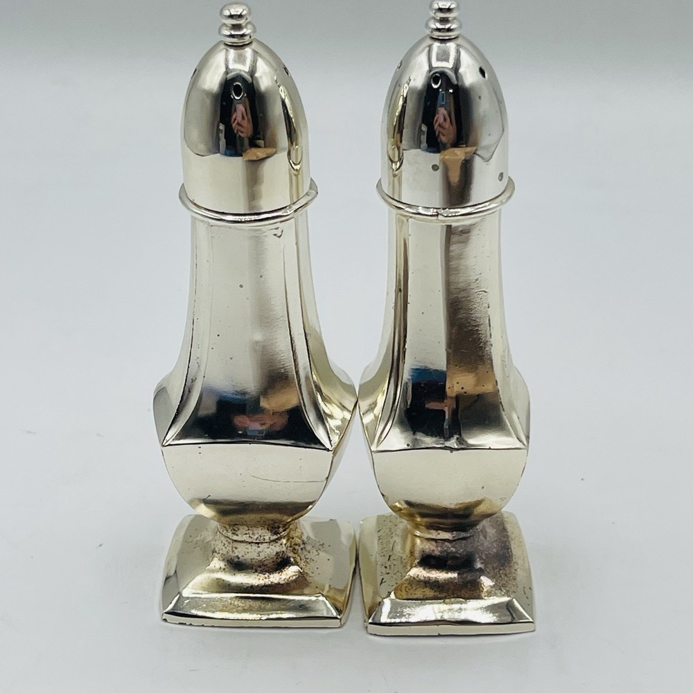 Vintage Oneida Tarnish Resistant Silver Plate Salt Pepper Shakers Made Japan EUC